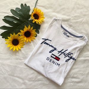 tommy hilfigher white tee